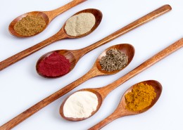 A small spoon with spices on it